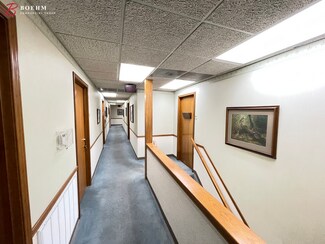 Plus de détails pour 204 -208 Cully Dr, Kerrville, TX - Bureau à louer