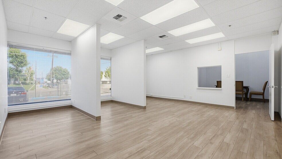 8929 Oso Ave, Chatsworth, CA à louer - Photo intérieure – Image 3 sur 10