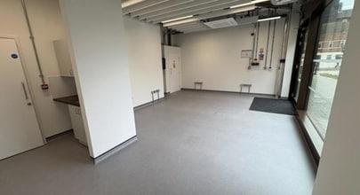 142 Thessaly Rd, Londres à louer Photo intérieure– Image 1 sur 3