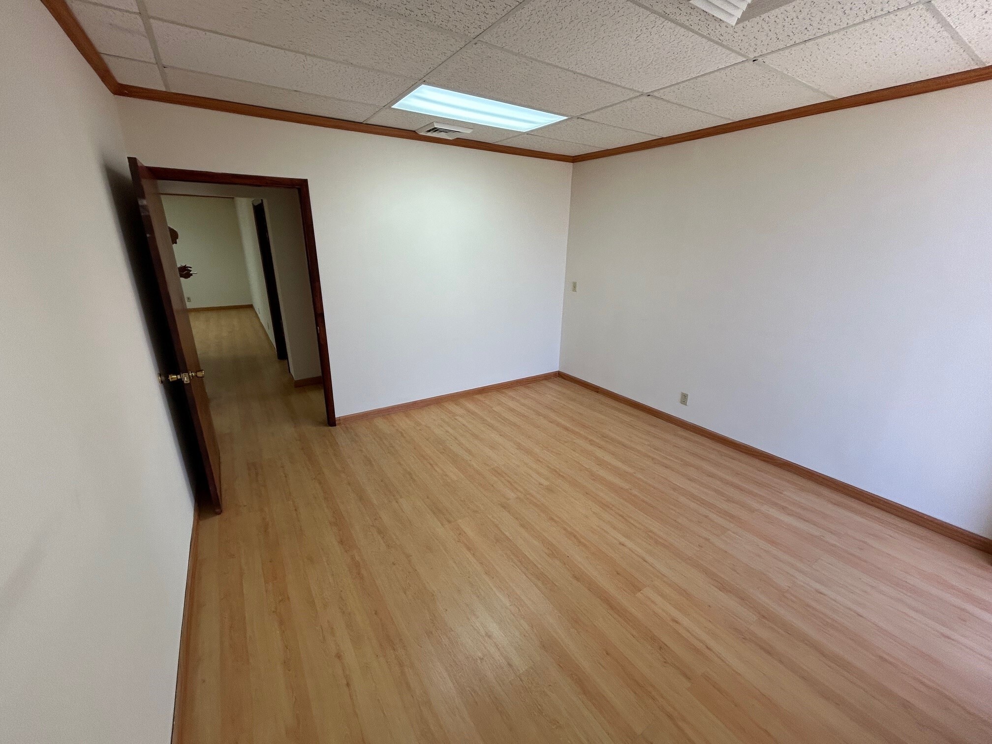2500 E Hallandale Beach Blvd, Hallandale Beach, FL à louer Photo de l’immeuble– Image 1 sur 2