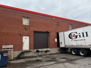 5510 Ambler Dr, Mississauga, ON à louer Photo intérieure– Image 1 sur 4