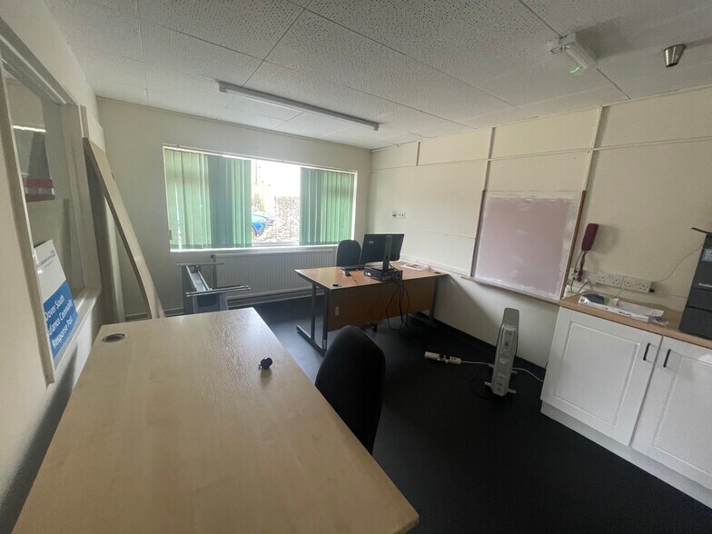 Winchelsea Rd, Dover à vendre - Photo de l’immeuble – Image 2 sur 9