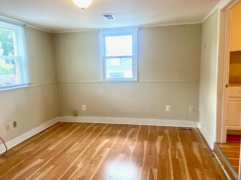 145 Church St NW, Vienna, VA à louer - Photo intérieure – Image 3 sur 7