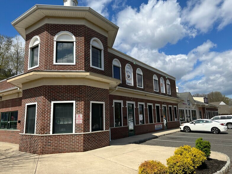 80-88 Hartford Rd, Moorestown, NJ à vendre - Photo de l’immeuble – Image 2 sur 4