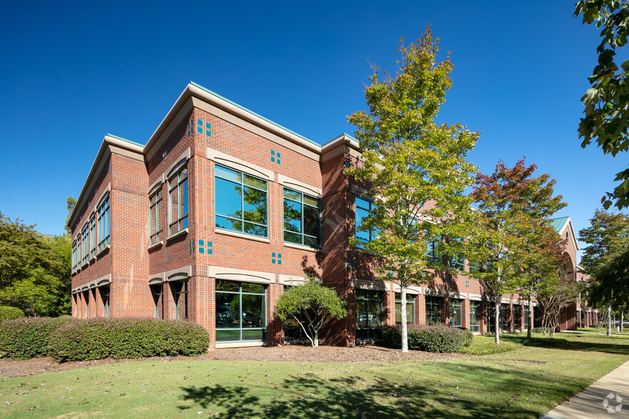 11340 Lakefield Dr, Duluth, GA à louer - Photo de l’immeuble – Image 3 sur 19