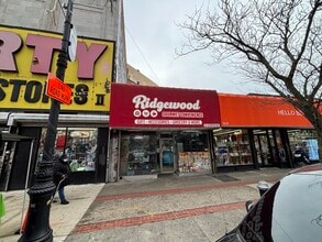 5420-5428 Myrtle Ave, Ridgewood, NY à louer Photo intérieure– Image 2 sur 7