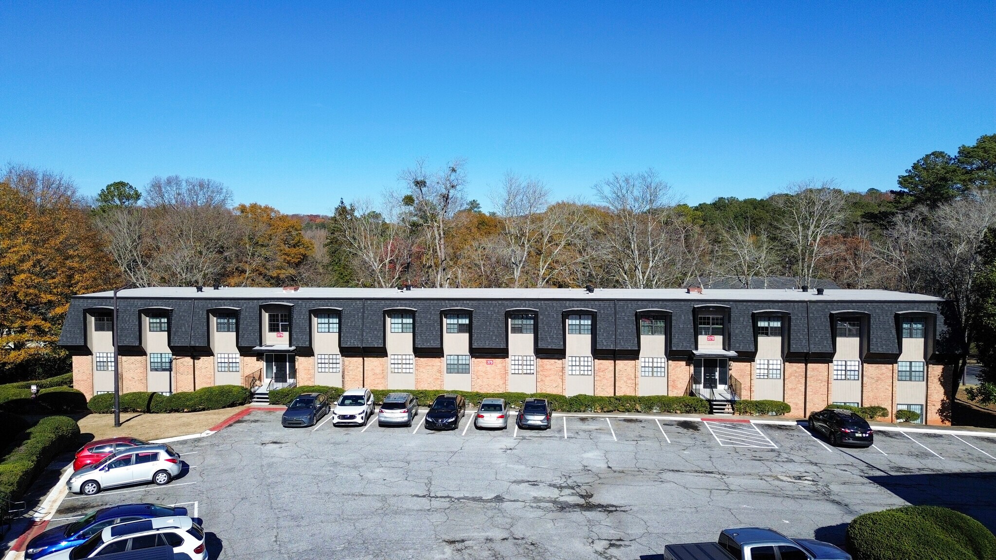 375 Winding River Dr, Atlanta, GA à vendre Photo principale– Image 1 sur 21