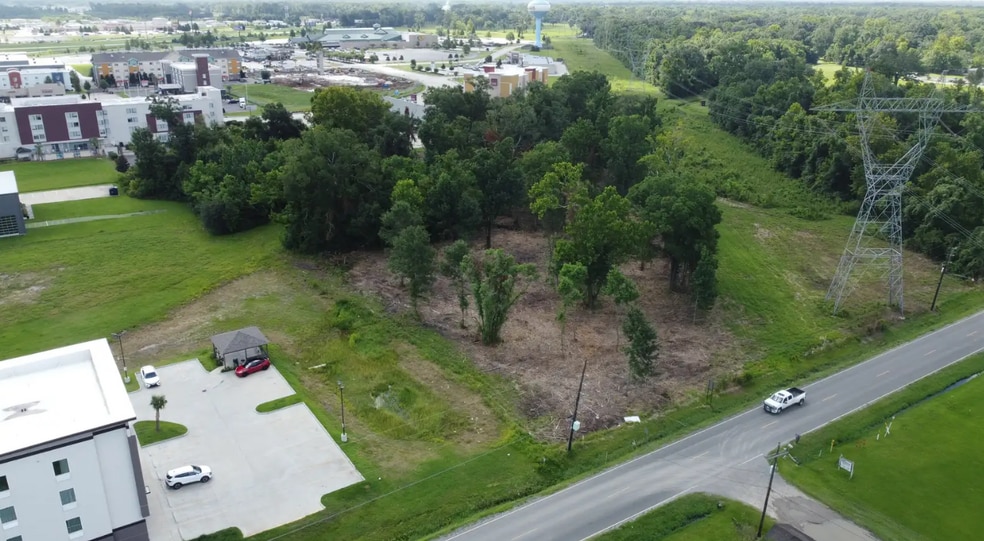 S Saint Landry Ave, Gonzales, LA à vendre - Aérien – Image 1 sur 1