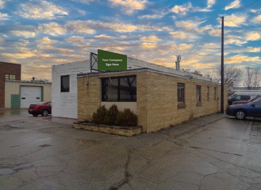 2840 Oregon St, Oshkosh, WI à louer Photo principale– Image 1 sur 7