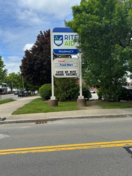 1631 Elm St, Manchester, NH à louer - Autre – Image 2 sur 5