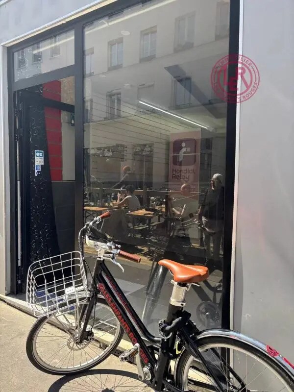 Local commercial dans Paris à louer Photo de l’immeuble– Image 1 sur 4