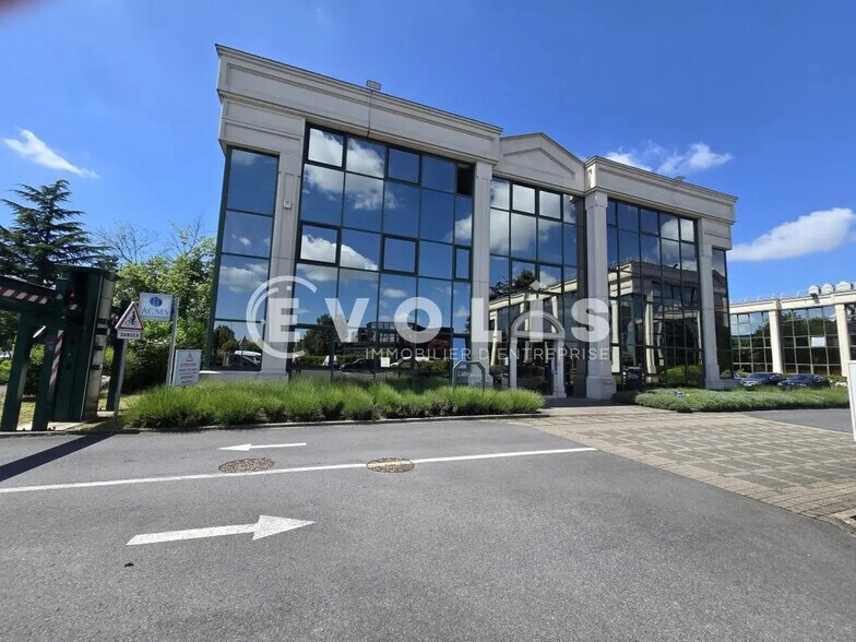 Bureau dans Villebon-sur-Yvette à louer - Photo de l’immeuble – Image 1 sur 8
