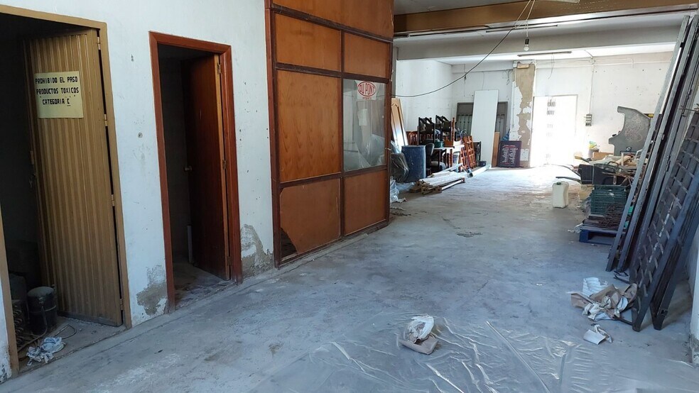 Local commercial dans El Ejido, Almería à louer - Photo de l’immeuble – Image 3 sur 4