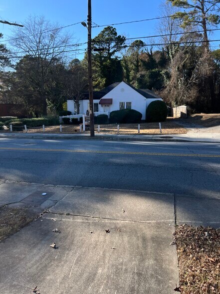 2291 SW Fairburn Rd, Atlanta, GA à vendre - Photo de l’immeuble – Image 3 sur 5
