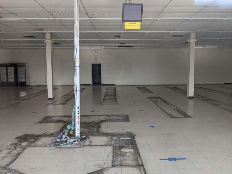 162 S Broadway, Pennsville, NJ à louer - Photo intérieure – Image 3 sur 4