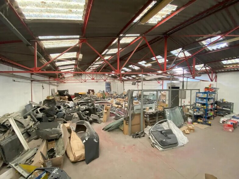 Local d’activités dans Aubervilliers à louer - Photo de l’immeuble – Image 3 sur 6