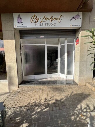 Plus de détails pour Local commercial à louer