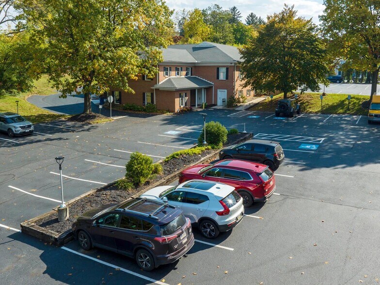 1399 S Queen St, York, PA à louer - Photo de l’immeuble – Image 3 sur 7