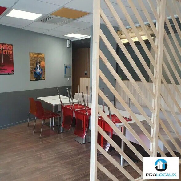 Bureau dans Montbonnot-Saint-Martin à louer - Photo de l’immeuble – Image 2 sur 12