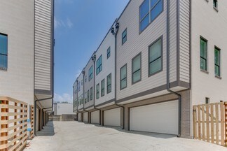 Plus de détails pour 4950 Cedar Springs Rd, Dallas, TX - Logement à vendre