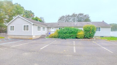 501 William Floyd Pky, Shirley, NY à louer Photo intérieure– Image 2 sur 12