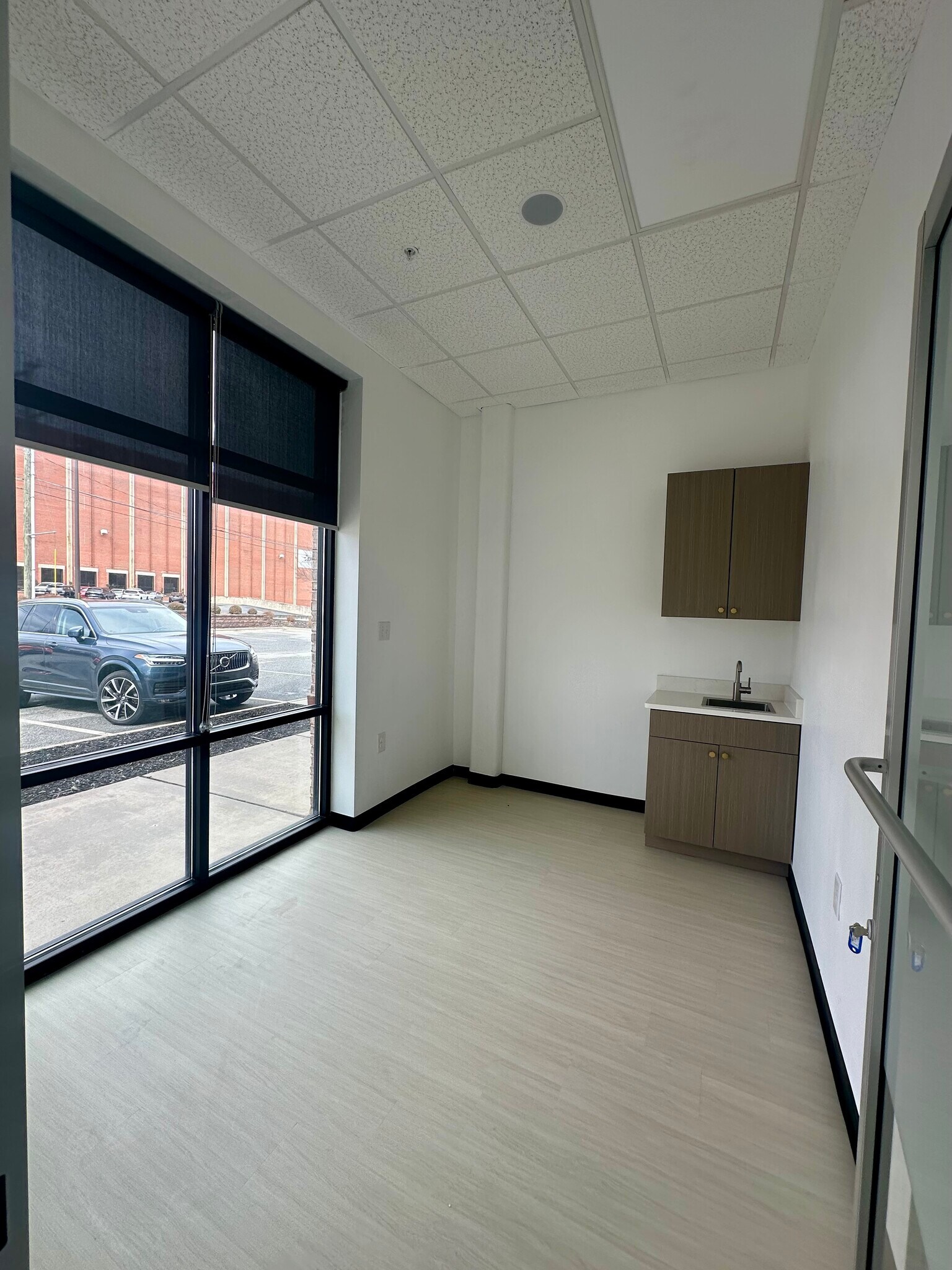 2800 Lawndale Dr, Greensboro, NC à louer Photo intérieure– Image 1 sur 6