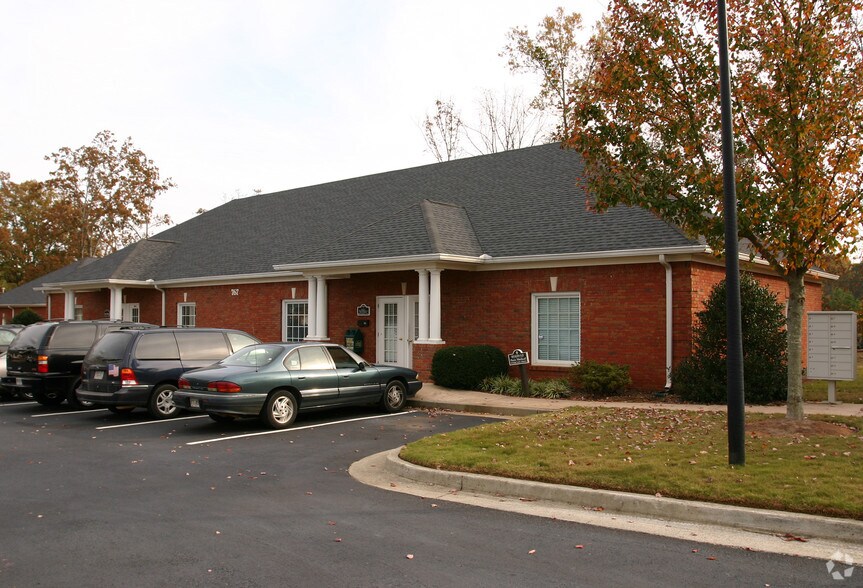 767 Peachtree Pky, Cumming, GA à vendre - Photo de l’immeuble – Image 2 sur 24
