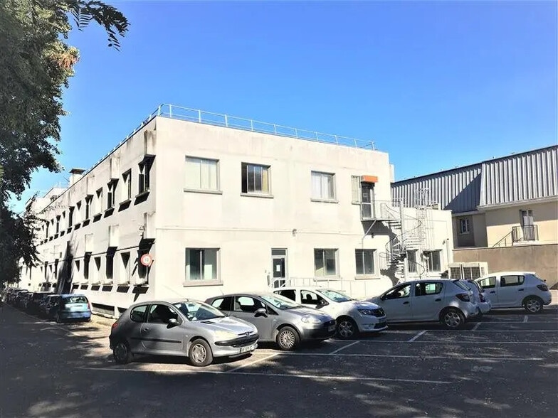 Bureau dans Noisy-le-Sec à louer - Photo de l’immeuble – Image 1 sur 5