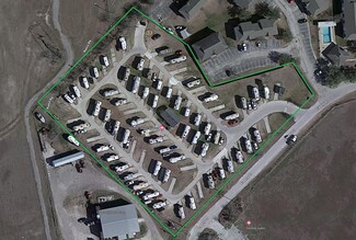 Plus de détails pour 304 Freeny Dr, Kenedy, TX - Spécialisé à vendre