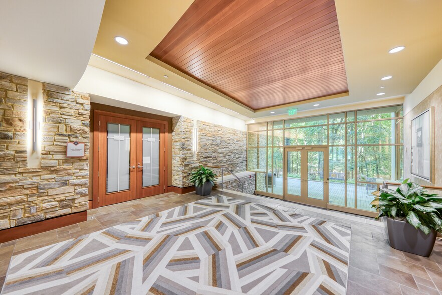 245 TownPark Dr, Kennesaw, GA à louer - Photo de l’immeuble – Image 2 sur 25