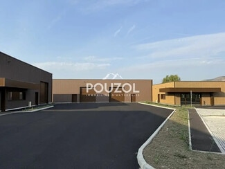 Plus de détails pour Local d'activités à louer