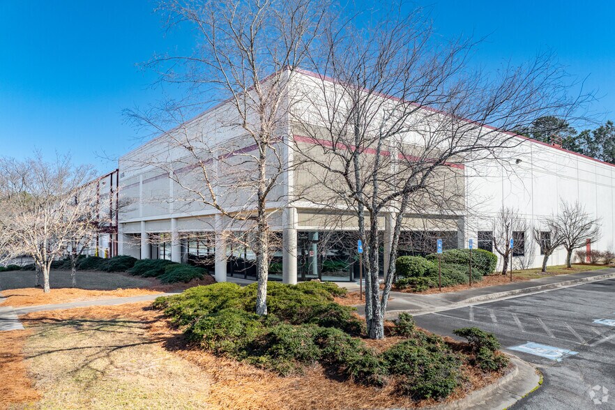2855 N Berkeley Lake Rd NW, Duluth, GA à louer - Photo de l’immeuble – Image 2 sur 14
