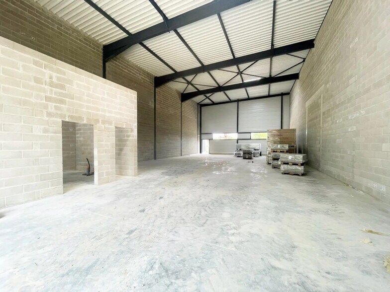 Local d’activités dans Beauvais à louer - Photo intérieure – Image 2 sur 4