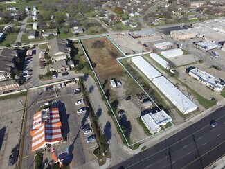Plus de détails pour 2515 E Hubbard St, Mineral Wells, TX - Bureau à vendre