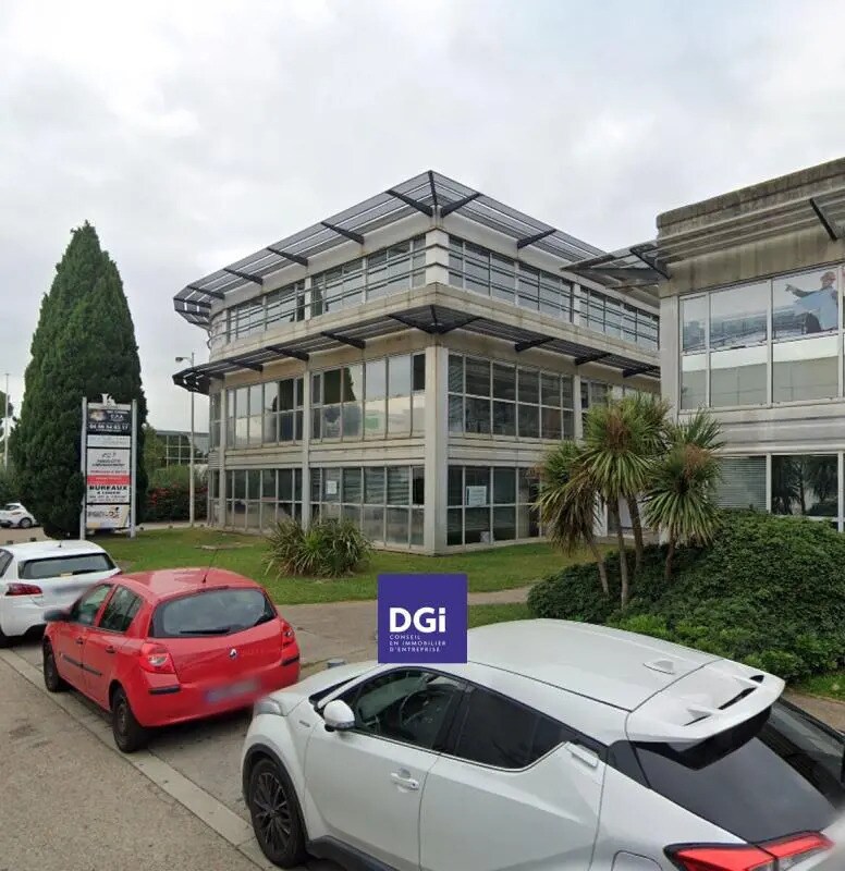 Bureau dans Nîmes à louer Photo de l’immeuble– Image 1 sur 7