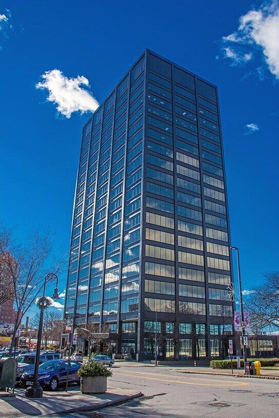 1000 Elm St, Manchester, NH à louer Photo de l’immeuble– Image 1 sur 10