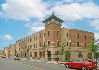 Plus de détails pour 417-447 Main St, Poughkeepsie, NY - Logement à vendre