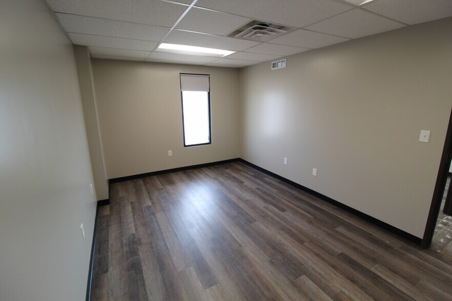 7320 W 162nd St, Overland Park, KS à louer - Photo de l’immeuble – Image 2 sur 9