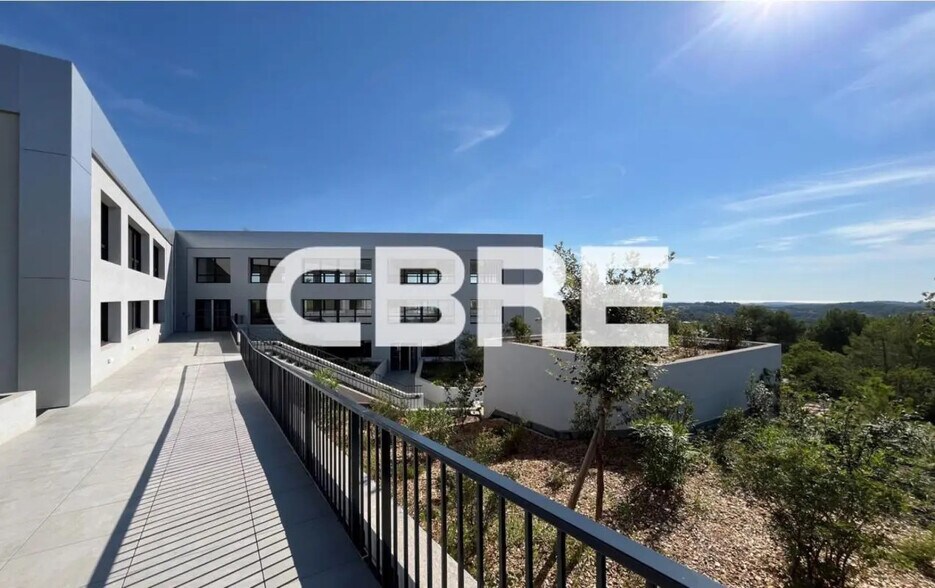 Bureau dans SOPHIA ANTIPOLIS à louer - Photo de l’immeuble – Image 1 sur 7