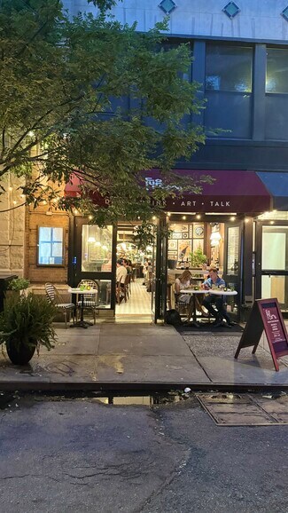 Plus de détails pour 9 Jones St, New York, NY - Logement à vendre