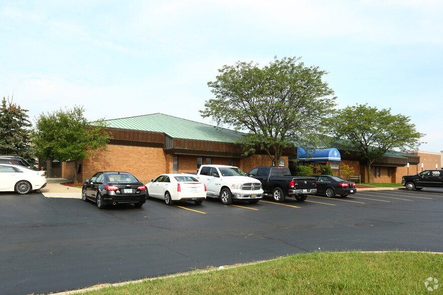 3526 Miller Rd, Flint, MI à louer - Photo principale – Image 2 sur 4