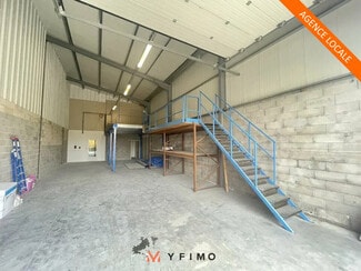 Plus de détails pour Local d'activités à louer