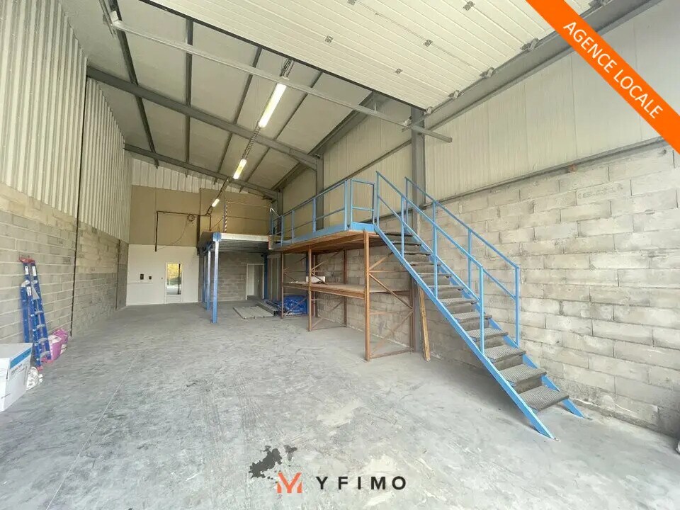 Local d’activités dans Ecquevilly à louer Photo intérieure– Image 1 sur 6