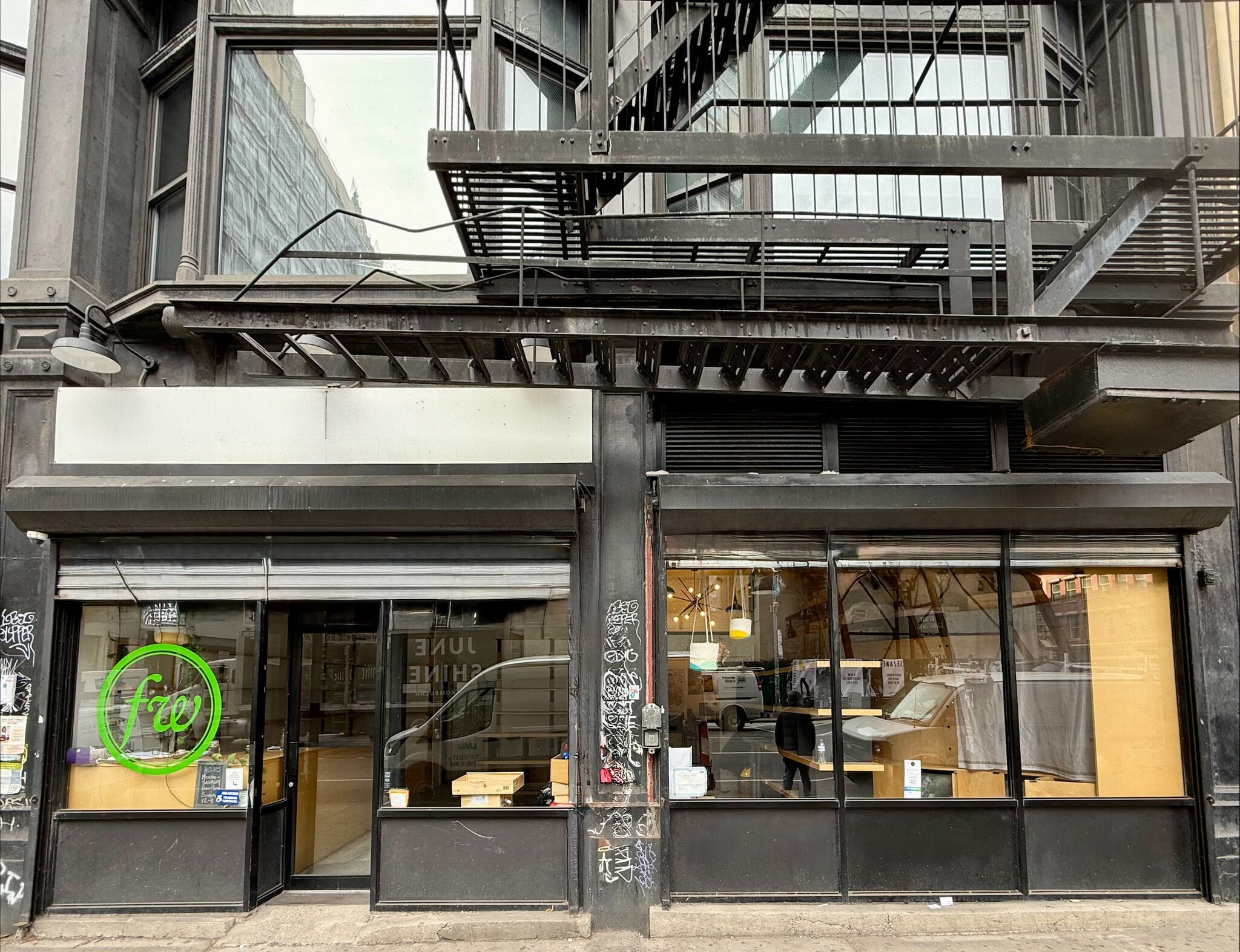 66 W Broadway, New York, NY à louer Photo de l’immeuble– Image 1 sur 2