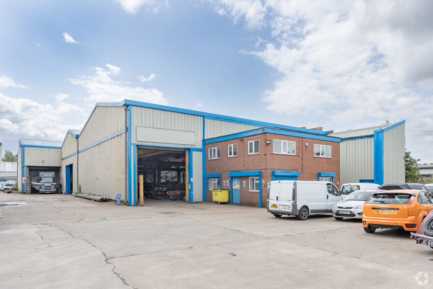 Showell Rd, Wolverhampton à louer - Photo principale – Image 1 sur 1