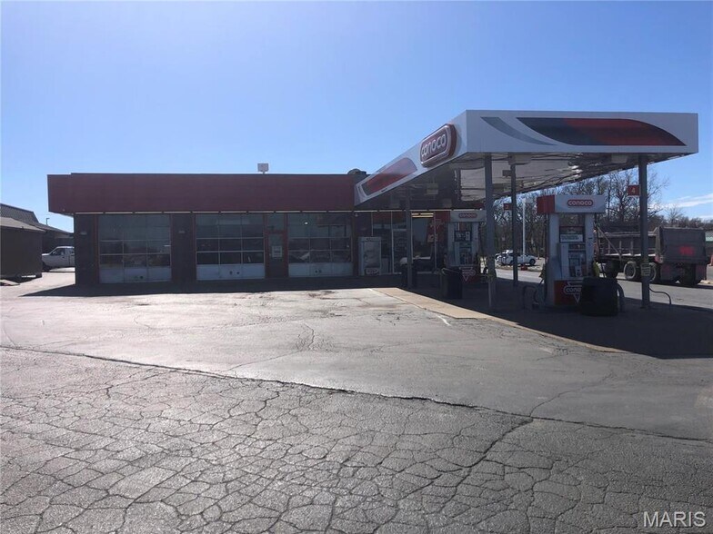 3949 Veterans Memorial Pky, Saint Peters, MO à vendre - Photo principale – Image 1 sur 4