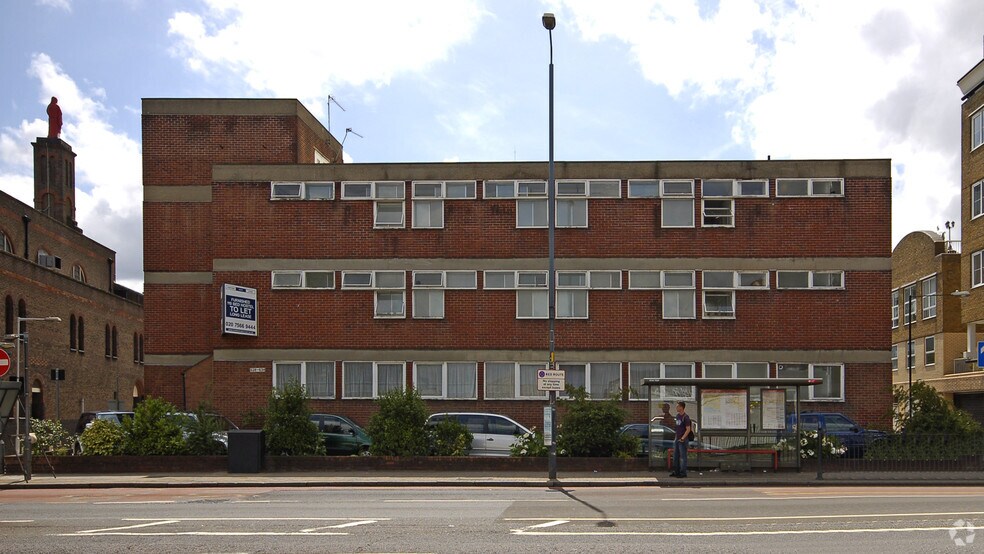 628-634 Commercial Rd, Londres à vendre - Photo de l’immeuble – Image 2 sur 3