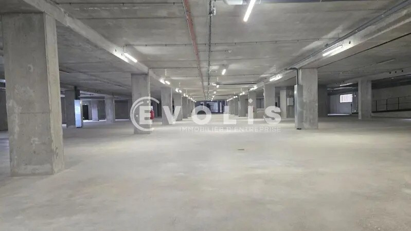 Bureau dans Ivry-sur-Seine à louer - Photo de l’immeuble – Image 3 sur 18