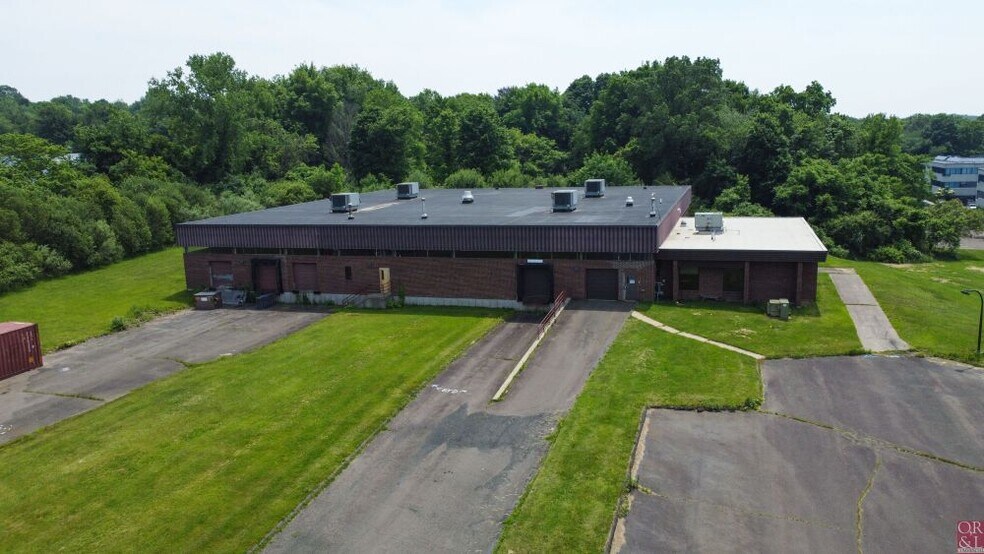 856 N Main Street Ext, Wallingford, CT à vendre - Photo de l’immeuble – Image 2 sur 24