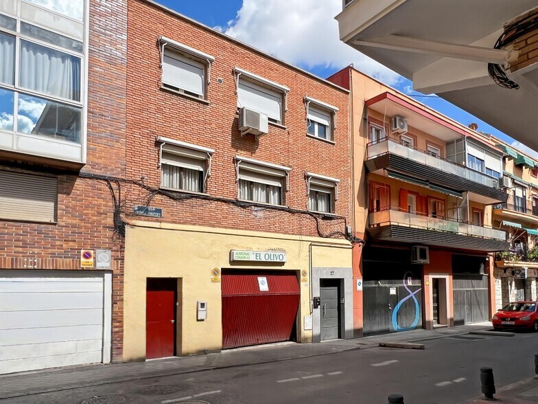 Immeuble residentiel dans Madrid, Madrid à vendre - Photo de l’immeuble – Image 1 sur 2